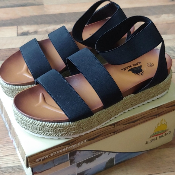 Aloha Island Strapy Sandals Size 7M - Picture 3 of 8